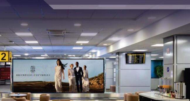 塔什干機(jī)場廣告